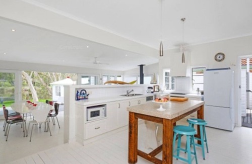 Pearl Beach House | The Lakehouse by HolidayCo.