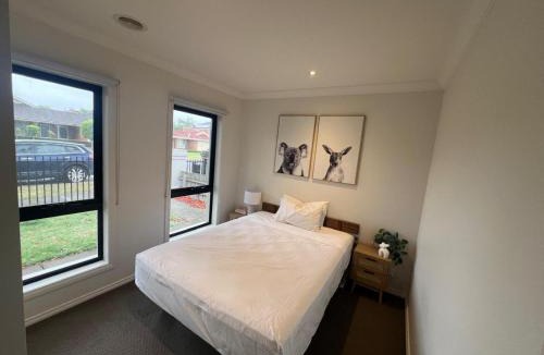 South Morang House | The Lakes Homestead - Shared House