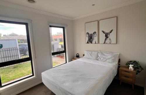 South Morang House | The Lakes Homestead - Shared House