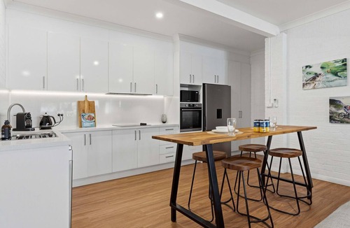 St. Georges Basin Apartment | The Landing Pad by Experience Jervis Bay
