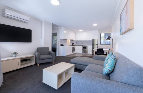 Nelson Bay Hotel | The Landmark Resort Nelson Bay