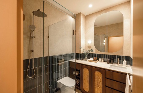 Melbourne Central Business District Apartment | The Lane House