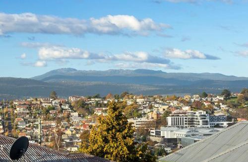 West Launceston House | The Launceston Stay