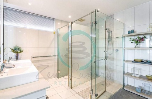 Darwin City Centre Condo | The LAVA LOUNGE: PANORAMIC Rooftop Holiday Retreat