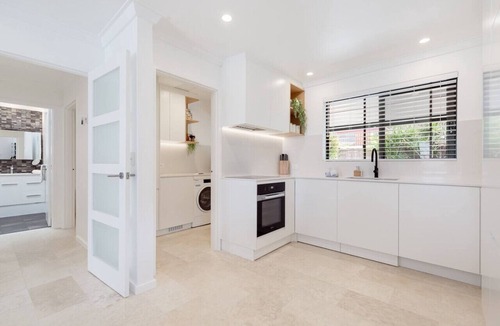 Scarborough Apartment | The Little Peaceful Retreat! 600m to Scarb Beach!