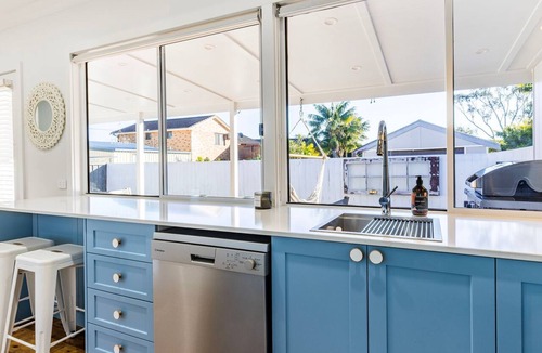 Greenwell Point House | The Little Pelican - 2 Min Walk to Crookhaven River
