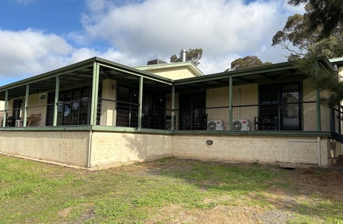 Hindmarsh Valley House | The Lodge Farmhouse at Softfoot
