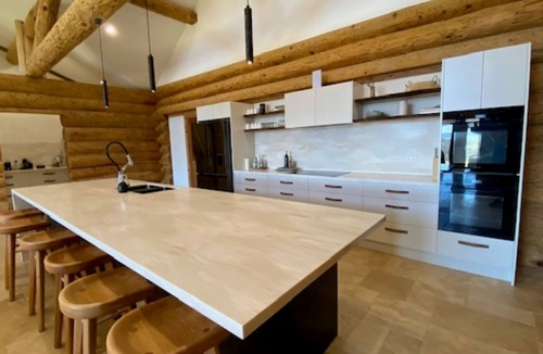 Moonbah House | The Log House - Jindabyne