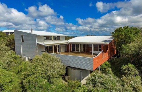 Sandy Point House | The Lookout Stay 3 Pay 2 Winter Special