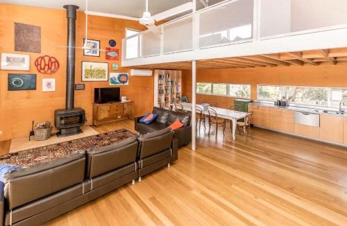Sandy Point House | The Lookout Stay 3 Pay 2 Winter Special