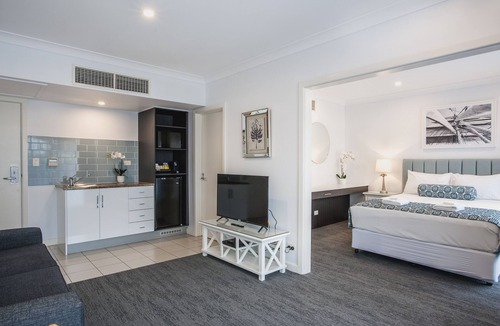 Port Lincoln Hotel | The Marina Hotel