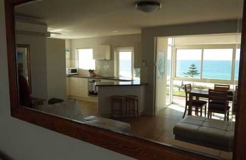 Cottesloe Apartment | The Mariner on the Beachfront