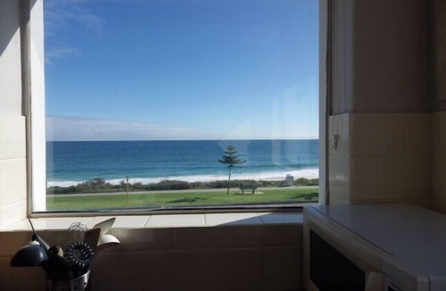 Cottesloe Apartment | The Mariner on the Beachfront