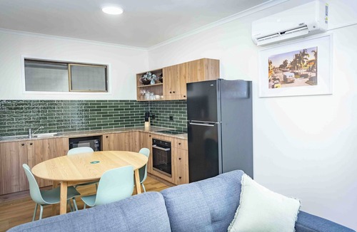 Mackay Hotel | The Metropolitan Hotel