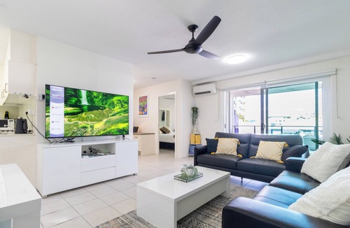 Darwin City Centre Apartment | The Midas Touch | Rooftop Pool & Free Parking