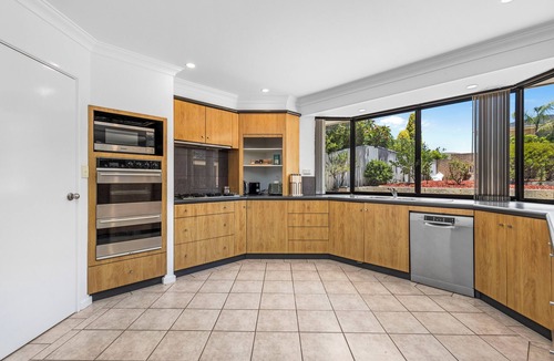Dianella House | The Monaco Mansion Dianella - Sepal Stay