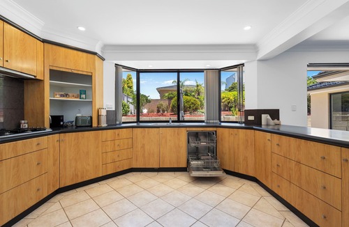Dianella House | The Monaco Mansion Dianella - Sepal Stay