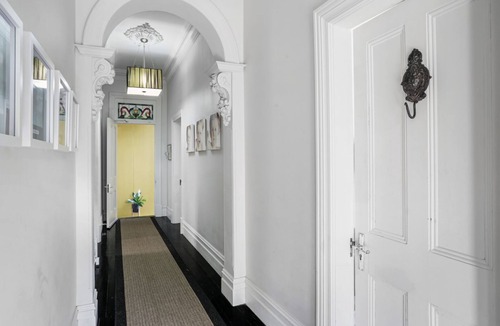 Mosman Cottage | The Mosman Cottage hosted by L'Abode