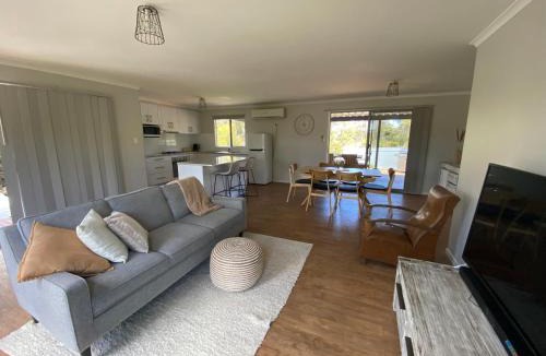 Lake Wangary House | The Nook on Nancy