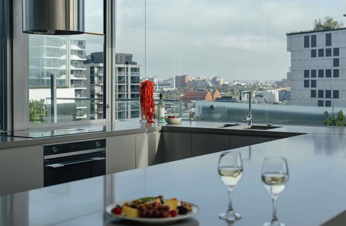 South Yarra Apartment | The Olsen Melbourne - Art Series