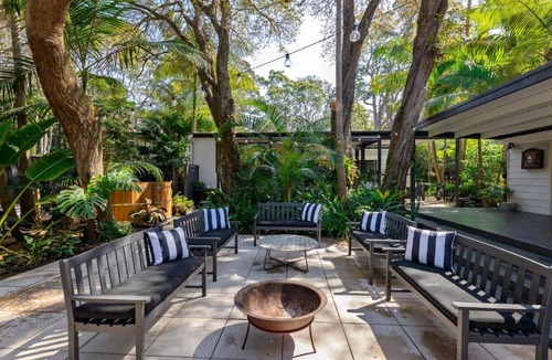 Pearl Beach House | The One Pearl Beach- Pet Friendly, firepit, walk to beach