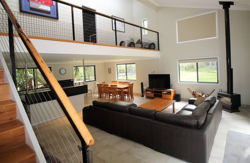 Smiths Lake House | The Palm Farm - Pet Friendly - Weekly Only - Byo Linen