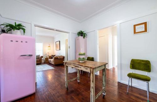 Dubbo House | The Palmer Cove - Stylish, Central
