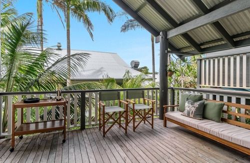 Angourie Apartment | THE Palms Angourie - Treetop Retreat Near Spooky Beach - Holiday Yamba