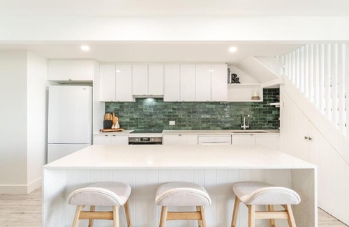 Angourie Apartment | THE Palms Angourie - Treetop Retreat Near Spooky Beach - Holiday Yamba