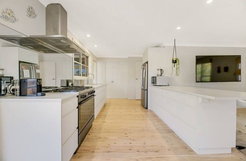 Calare House | The Pasadena. Entertainer's Haven. Orange.