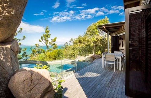 Picnic Bay House | The Pavilions - spectacular home with amazing Coral sea views