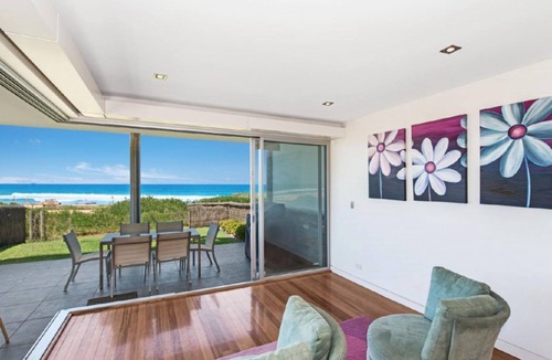 Wamberal Apartment | The Pavillion 1 - Beachfront