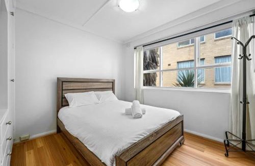 St Kilda West Apartment | The Perfect St Kilda Summer Base Next to Beach