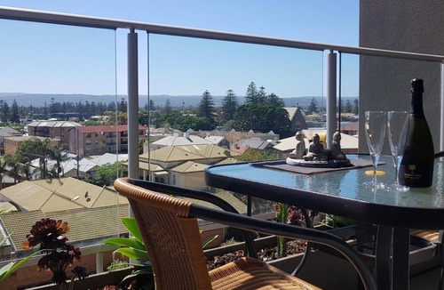 Glenelg Apartment | The Place to Stay in Glenelg