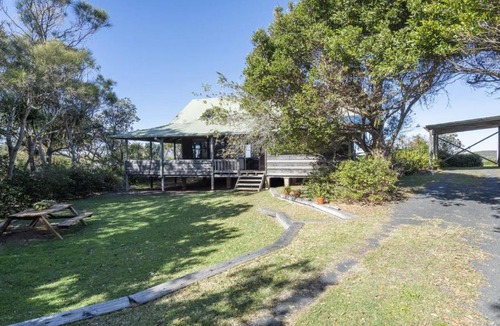Angourie House | The Point