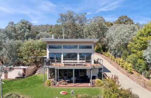 Taylor Bay House | The Point Lakehouse Eildon