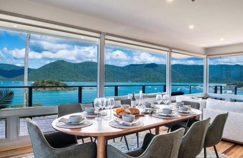 Shute Harbour House | 'The Point' Whitsunday Escape with Ocean Views