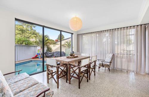 Kingsley House | The Poolside Getaway