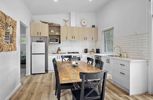 Cowes Villa | The Purple Hen Hideaway Ramada