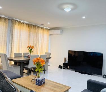 Manor Lakes House | The Quiet Stay