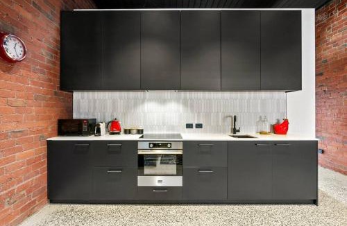 Geelong West House | The Radford Geelong West with easy walk to Cafes