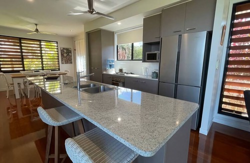 Mission Beach House | The Rise Dunk Island views and ocean breeze