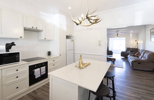 Faulkland House | The Rise Wellbeing Retreat
