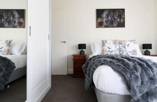 Riverside House | The Riverside Hideaway - A Tranquil Escape