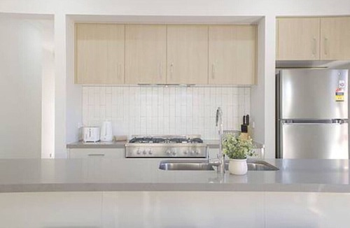 Armstrong Creek House | The Robinson - Host on the Coast