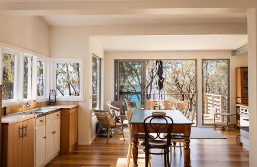 Binalong Bay House | The Rockpool Shack - Bay of Fires