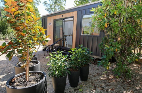 Bright Cabin | The Rocks - Maple Tiny Home