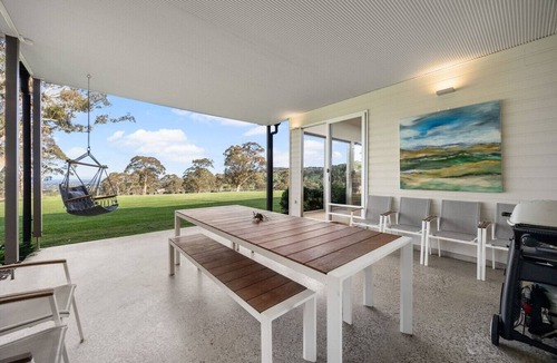 Hindmarsh Valley House | The Sanctuary - Ocean View Farm with Outdoor Spa