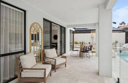 Dawesville House | The Sanctuary Luxe Pool Retreat Near The Beach