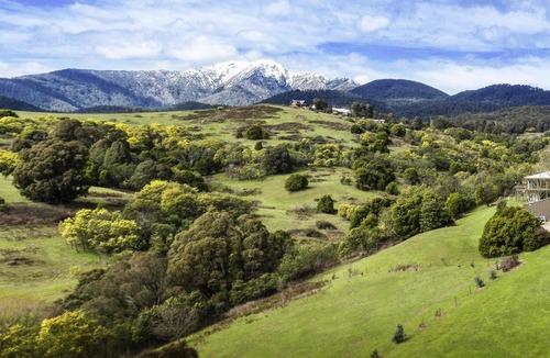 Merrijig Hotel | The Sebel Pinnacle Valley